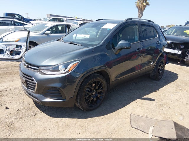 2021 CHEVROLET TRAX AWD LT 2