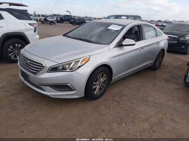2017 HYUNDAI SONATA SE 2