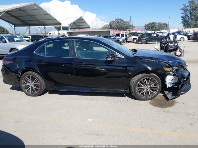 2022 TOYOTA CAMRY SE 13