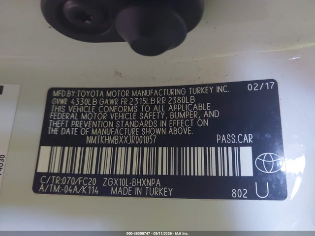 2018 TOYOTA C-HR XLE PREMIUM 9