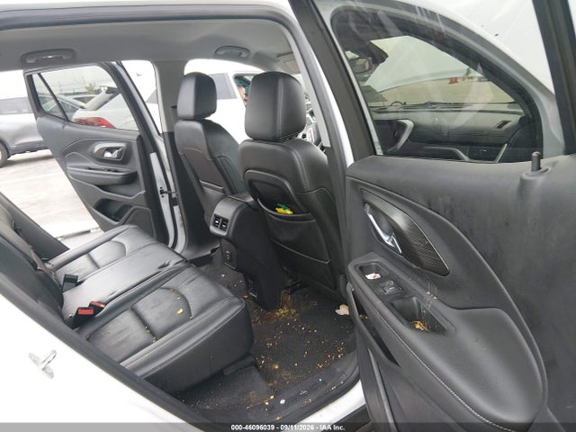 2022 GMC TERRAIN FWD SLT 8