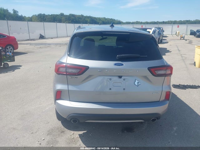 2024 FORD ESCAPE ST-LINE 17