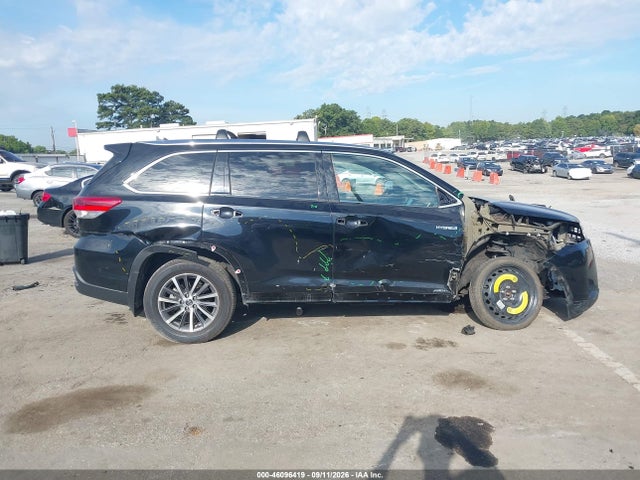 2018 TOYOTA HIGHLANDER HYBRID XLE 13