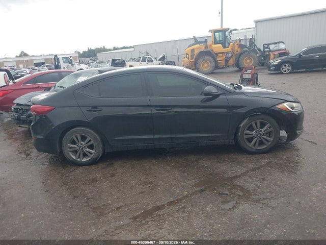 2017 HYUNDAI ELANTRA SE 13