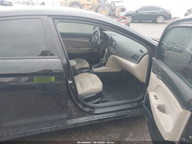 2017 HYUNDAI ELANTRA SE 5