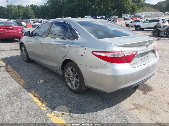 2017 TOYOTA CAMRY SE 3