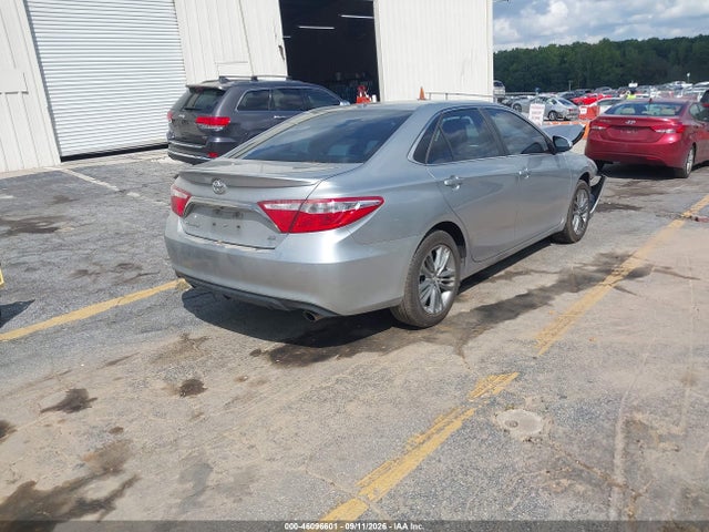 2017 TOYOTA CAMRY SE 4