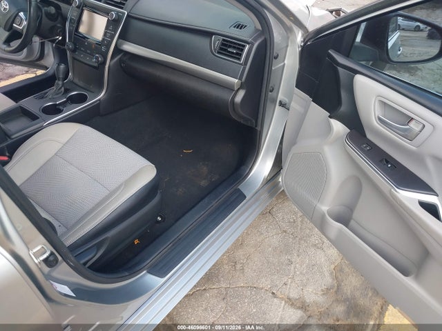 2017 TOYOTA CAMRY SE 5