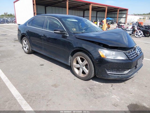 2013 VOLKSWAGEN PASSAT 2.0L TDI SE