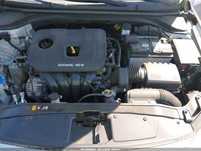 2017 HYUNDAI ELANTRA SE 10