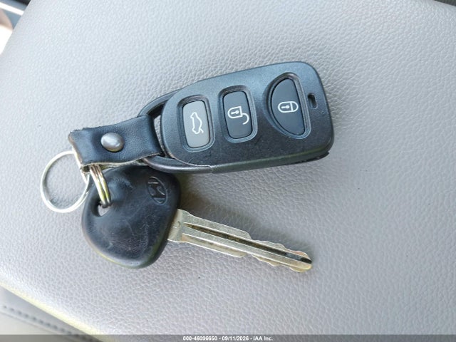 2017 HYUNDAI ELANTRA SE 11