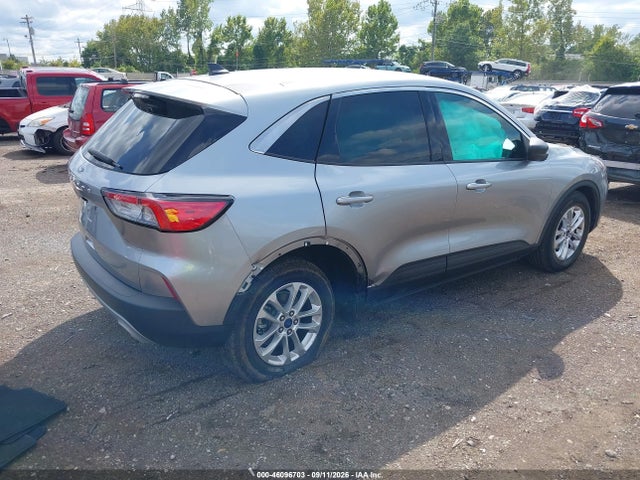 2022 FORD ESCAPE SE 4