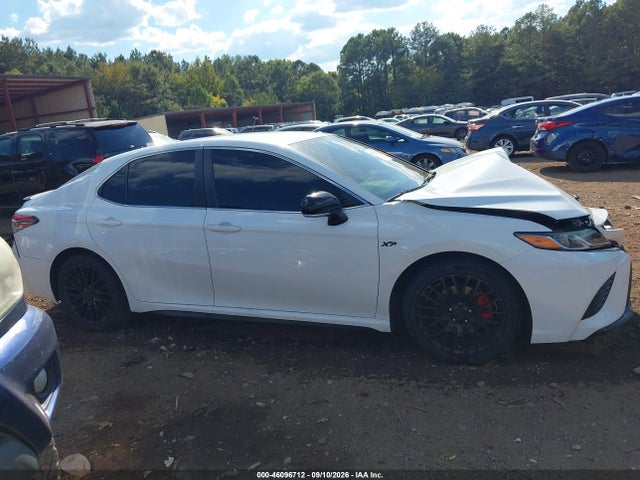 2019 TOYOTA CAMRY SE 13