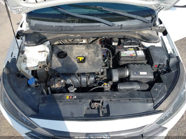 2019 HYUNDAI ELANTRA SE 10