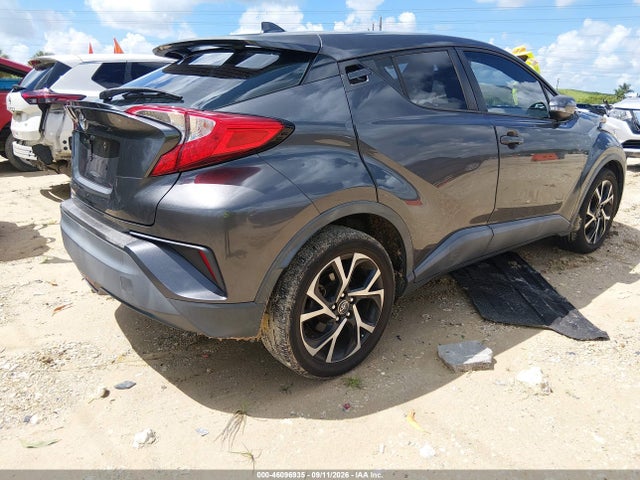 2018 TOYOTA C-HR XLE PREMIUM 4