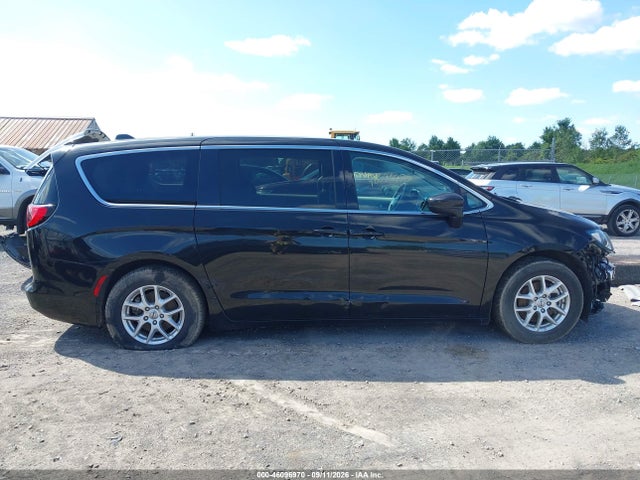 2022 CHRYSLER VOYAGER LX 13