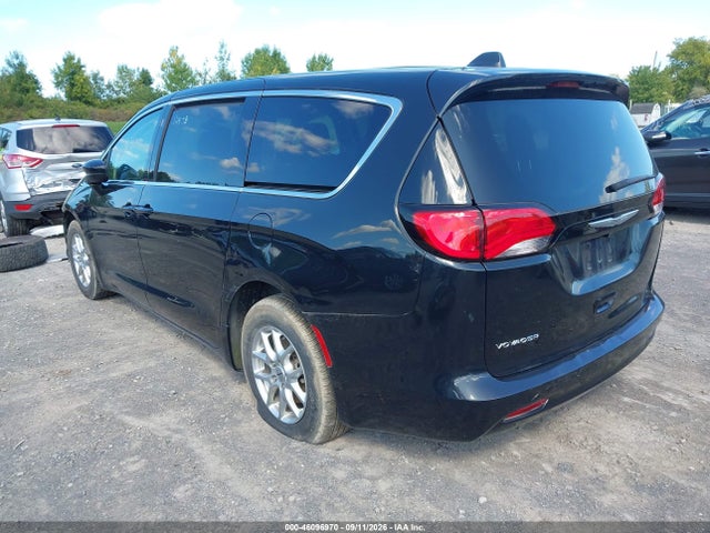 2022 CHRYSLER VOYAGER LX 3