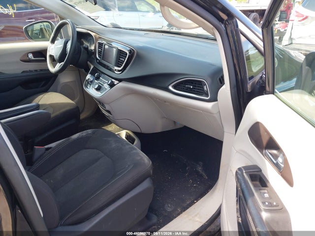 2022 CHRYSLER VOYAGER LX 5
