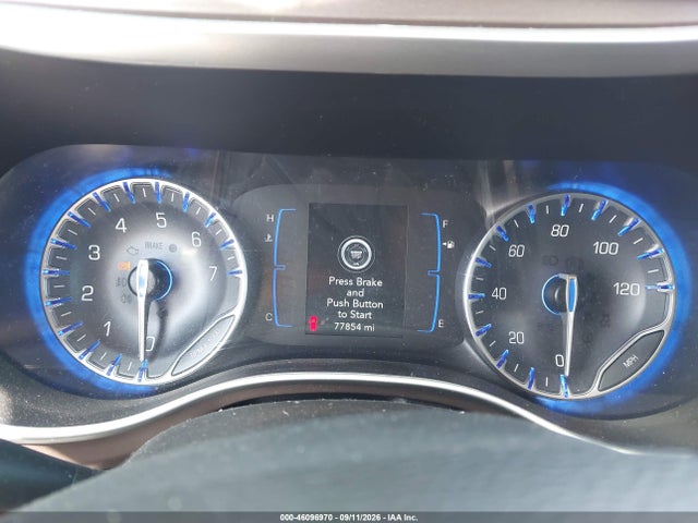 2022 CHRYSLER VOYAGER LX 7