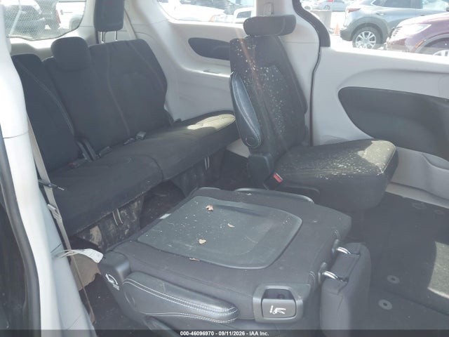 2022 CHRYSLER VOYAGER LX 8
