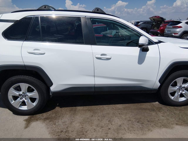 2019 TOYOTA RAV4 XLE 13