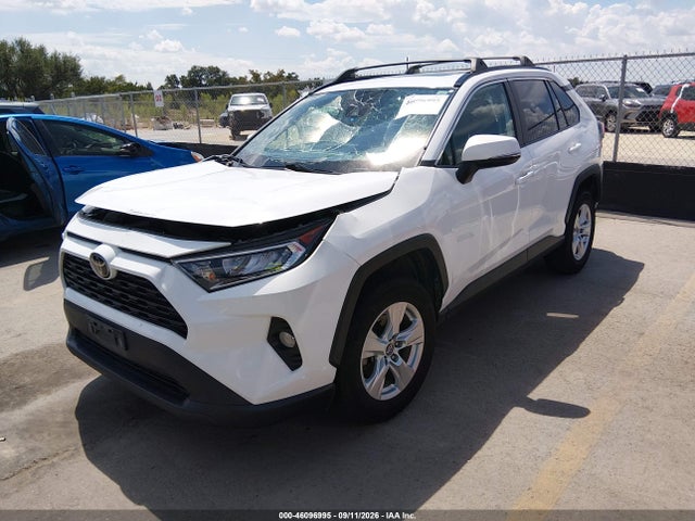 2019 TOYOTA RAV4 XLE 2