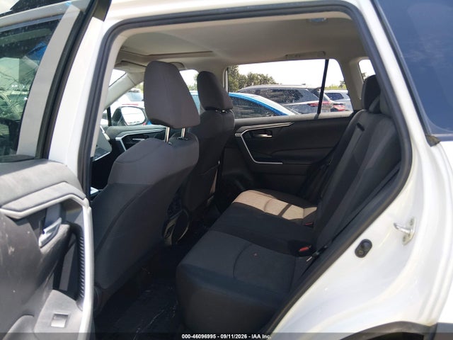 2019 TOYOTA RAV4 XLE 8