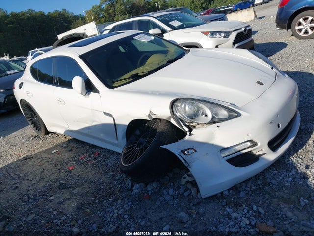 2012 PORSCHE PANAMERA 4