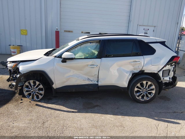 2022 TOYOTA RAV4 XLE PREMIUM 15