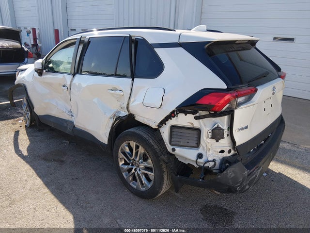 2022 TOYOTA RAV4 XLE PREMIUM 3