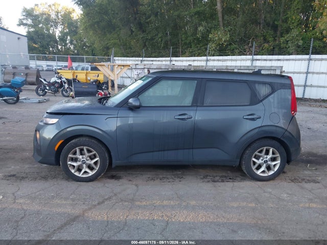 2022 KIA SOUL S 14
