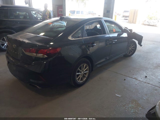 2019 HYUNDAI SONATA SE 4