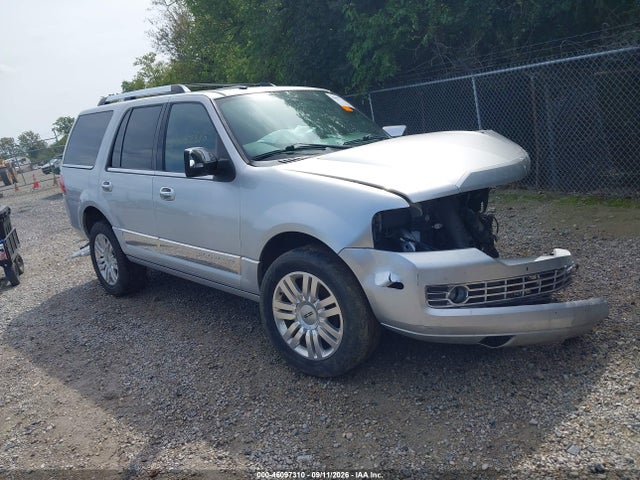 2014 LINCOLN NAVIGATOR 