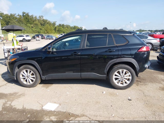 2022 TOYOTA COROLLA CROSS LE 15