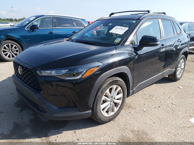 2022 TOYOTA COROLLA CROSS LE 2
