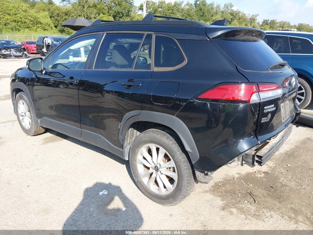 2022 TOYOTA COROLLA CROSS LE 3