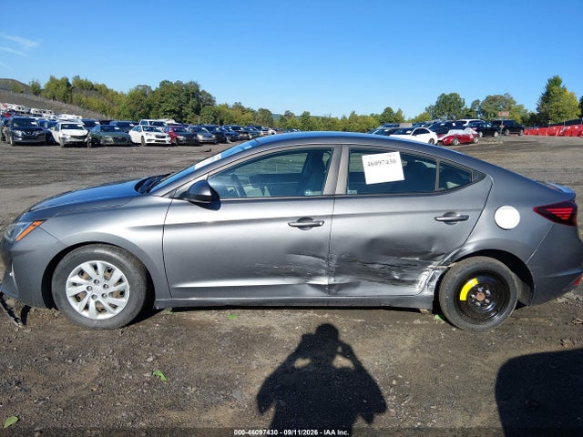 2019 HYUNDAI ELANTRA SE 14