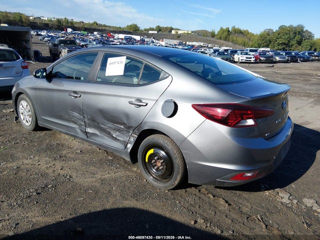 2019 HYUNDAI ELANTRA SE 3