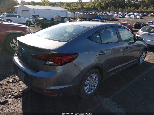 2019 HYUNDAI ELANTRA SE 4