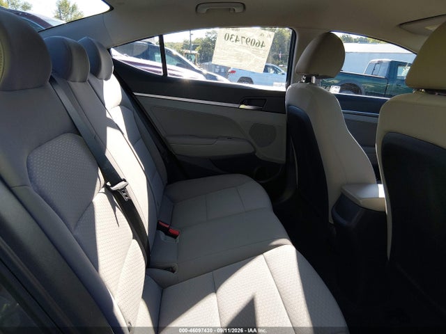 2019 HYUNDAI ELANTRA SE 8