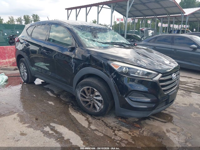 2016 HYUNDAI TUCSON SE