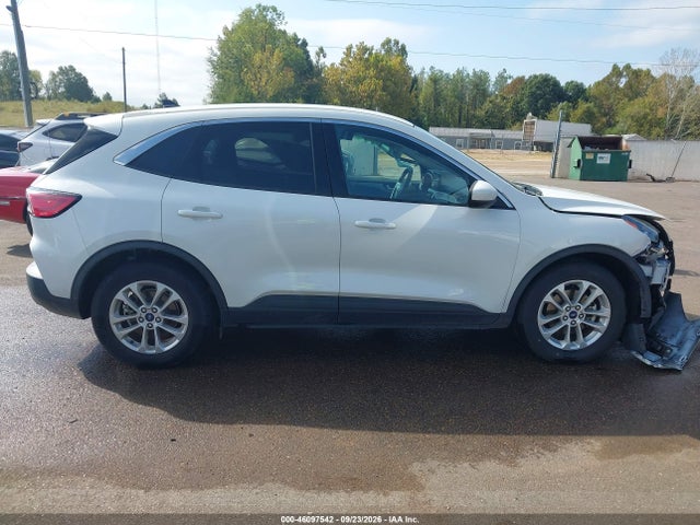 2020 FORD ESCAPE SE 13