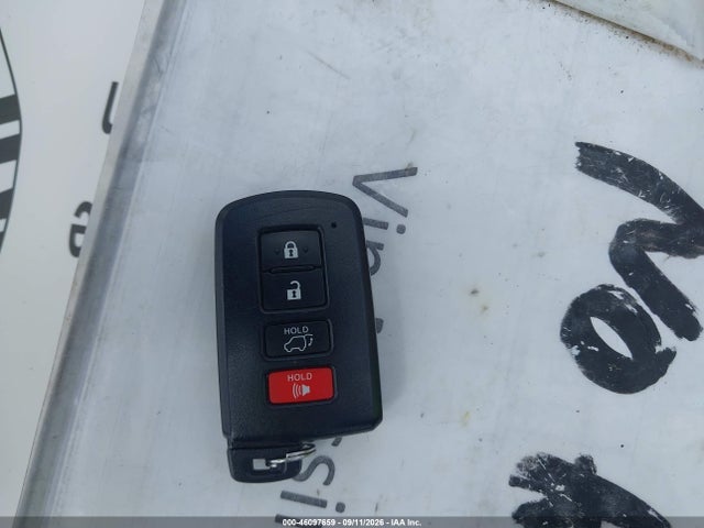 2018 TOYOTA HIGHLANDER LIMITED 11
