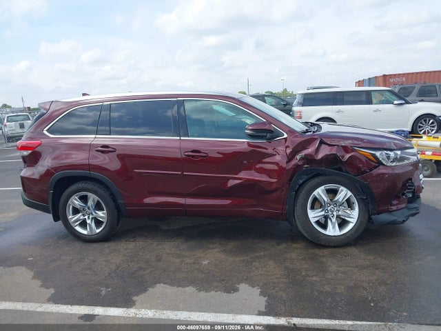 2018 TOYOTA HIGHLANDER LIMITED 13