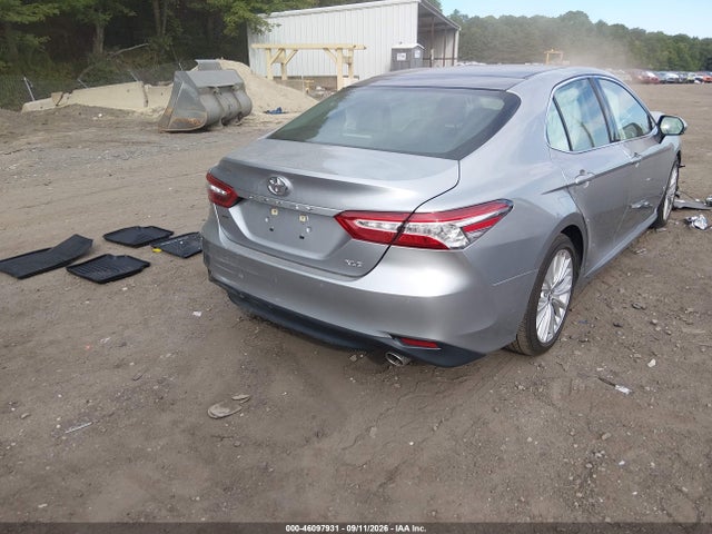 2018 TOYOTA CAMRY XLE 4