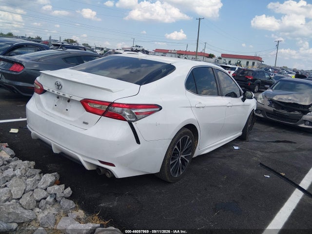 2019 TOYOTA CAMRY SE 4