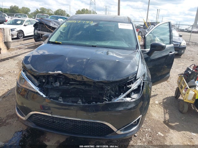 2017 CHRYSLER PACIFICA TOURING PLUS 6