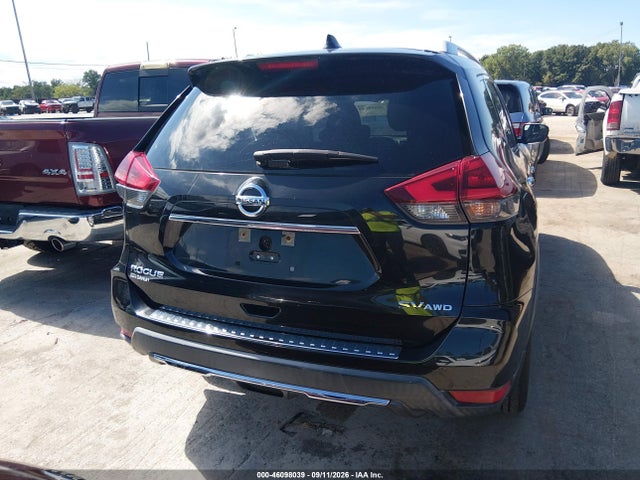 2018 NISSAN ROGUE SV 16