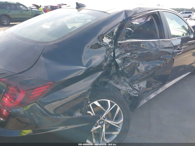 2021 HYUNDAI SONATA SEL 17