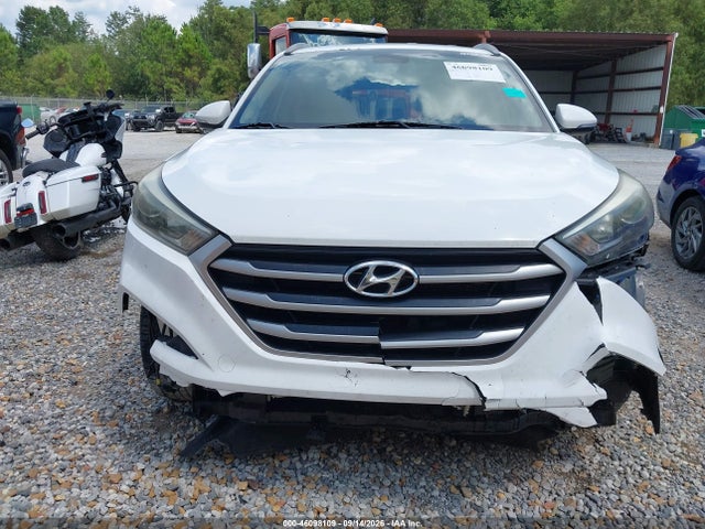 2017 HYUNDAI TUCSON SE PLUS 6